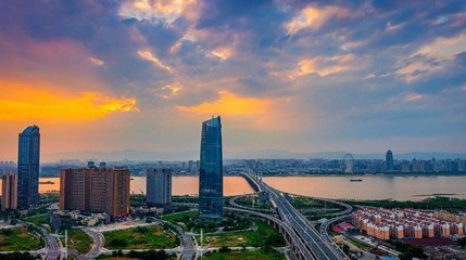 展望2020 從2019年南昌大事件看城建、醫(yī)療、教育新篇章